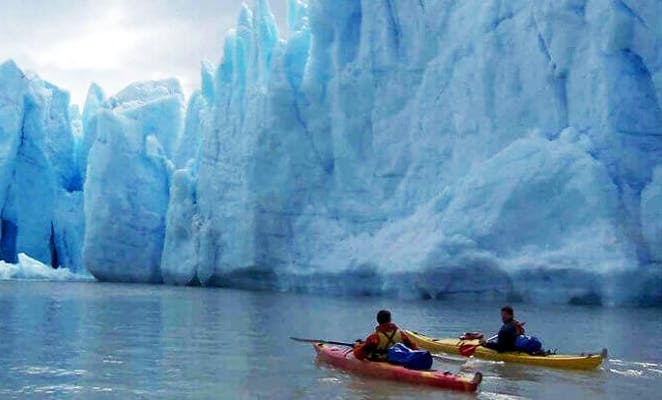 kayak-glaciar-grey-denomades