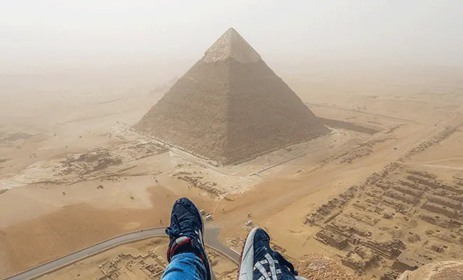 piramide_malos_viajeros-
