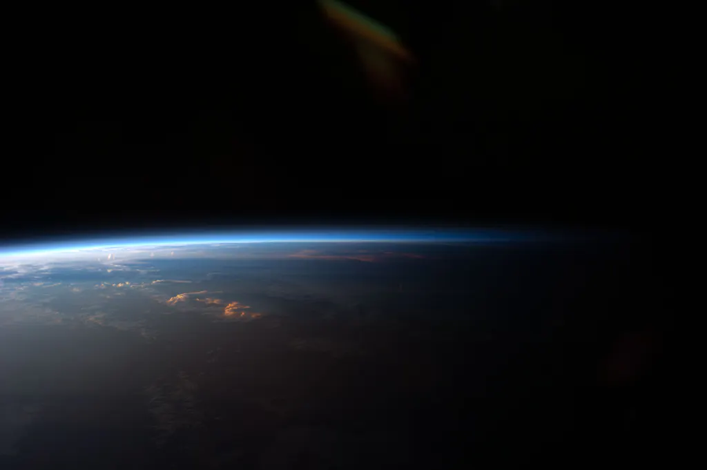Sunset_over_Western_South_America