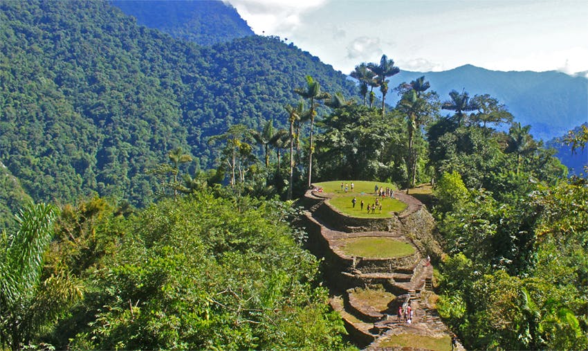 Selva y ruinas al final del trekking