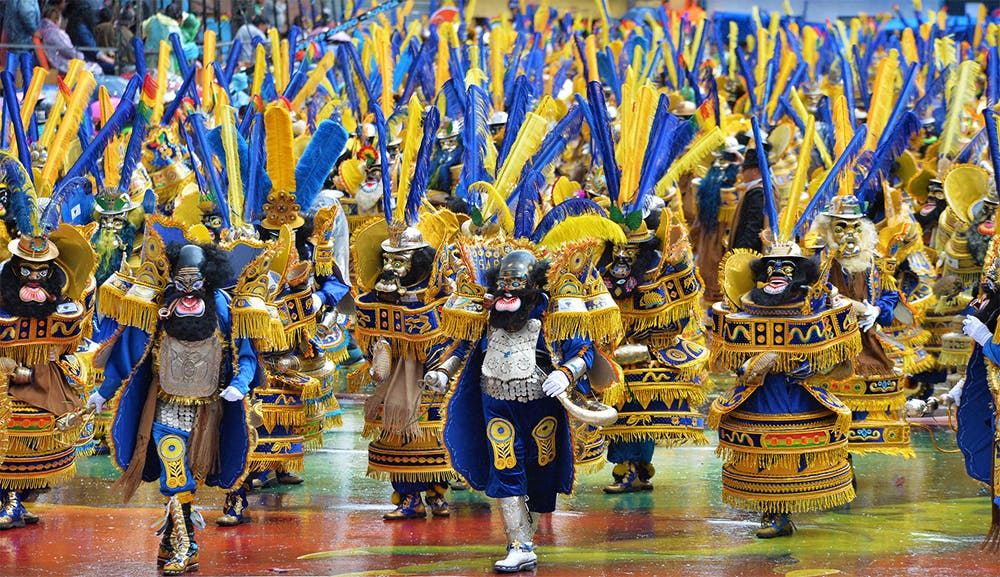 Danzantes en Carnaval de Oruro