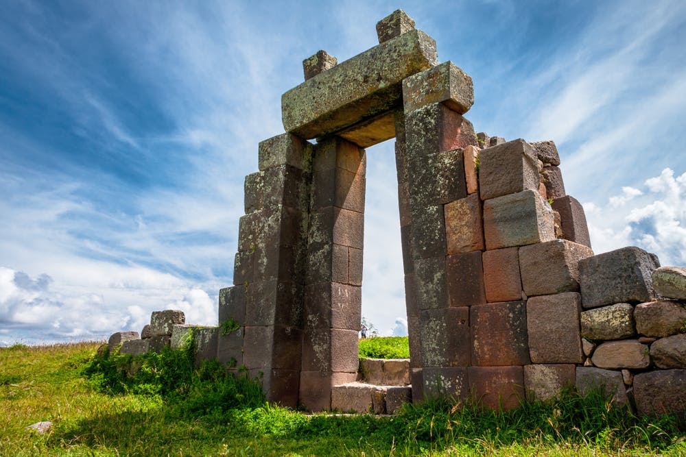 Puerta de entrada a complejo arqueológico vilcashuamán