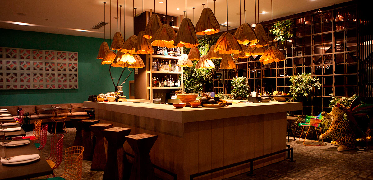 Interior de restaurante elegante