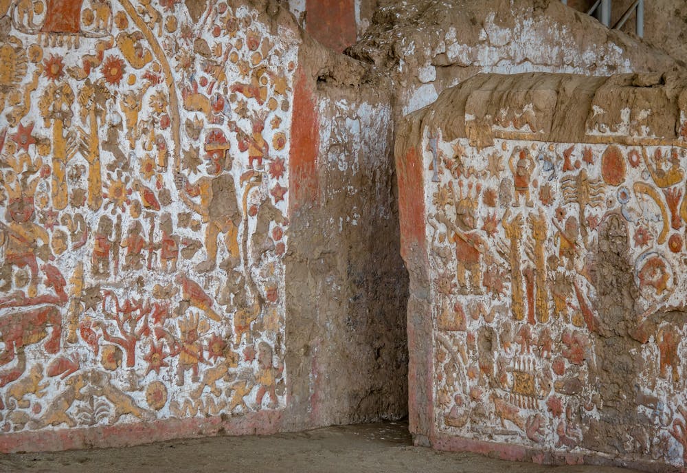 Diseños al interior de huacas de sol y luna