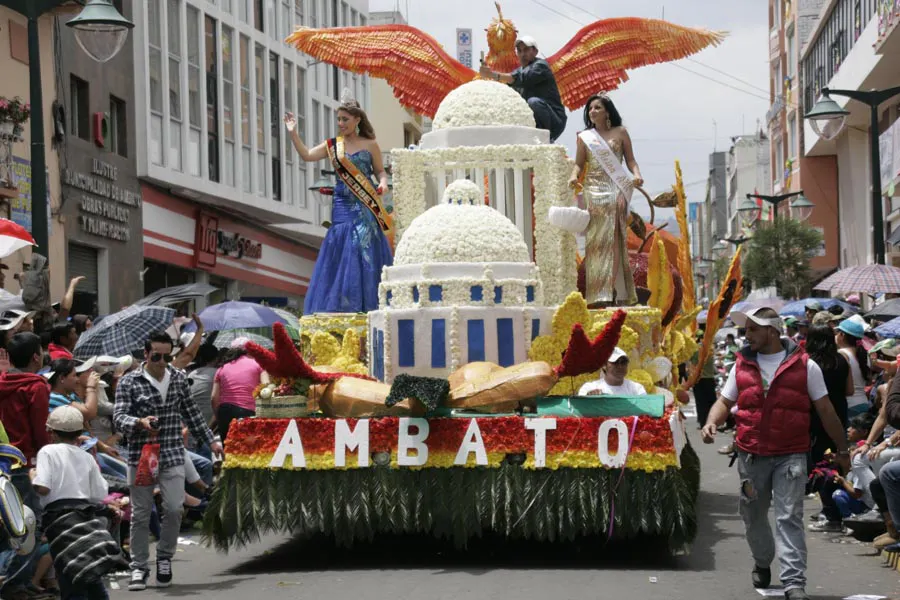 Carnaval y carro alegórico en Ecuador