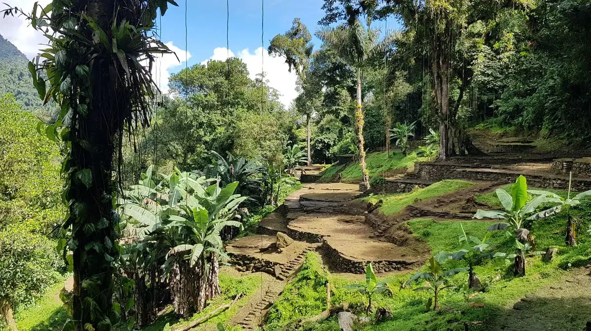 Ruinas arqueológicas en una ciudad perdida de colombia