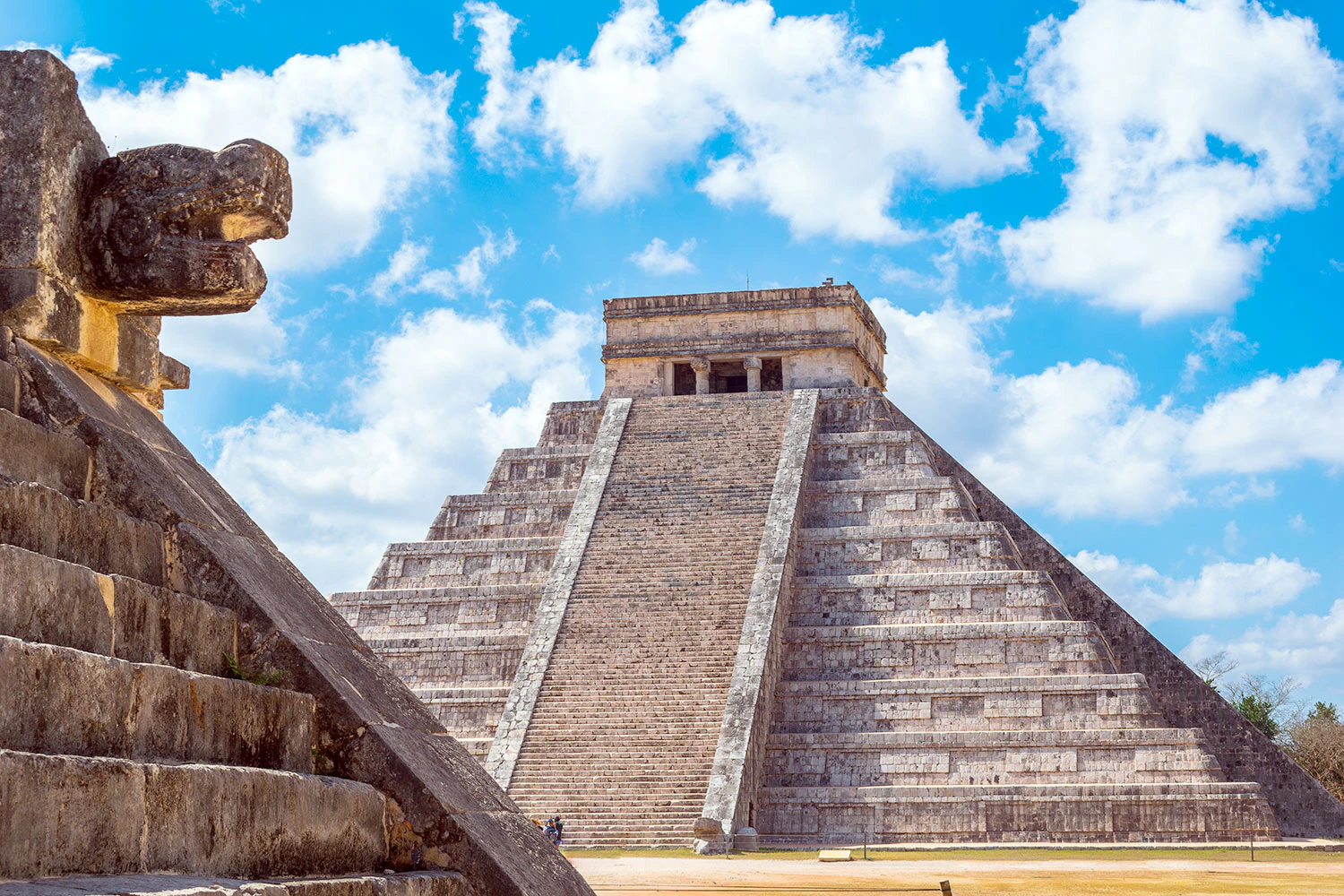 Construcciones en complejo arqueológico de Chichén Itzá