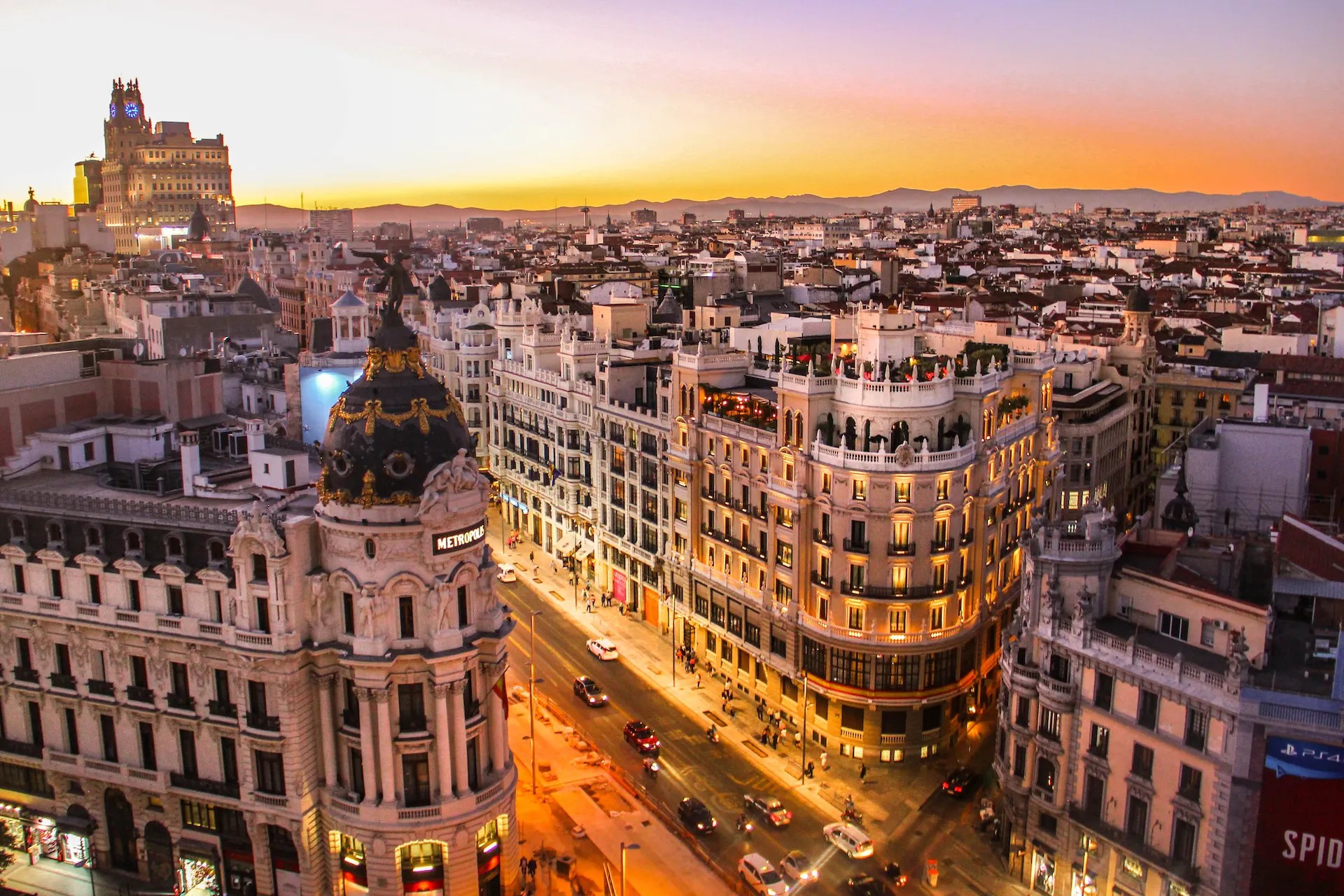 Vista panoramica de centro de ciudad en Madrid